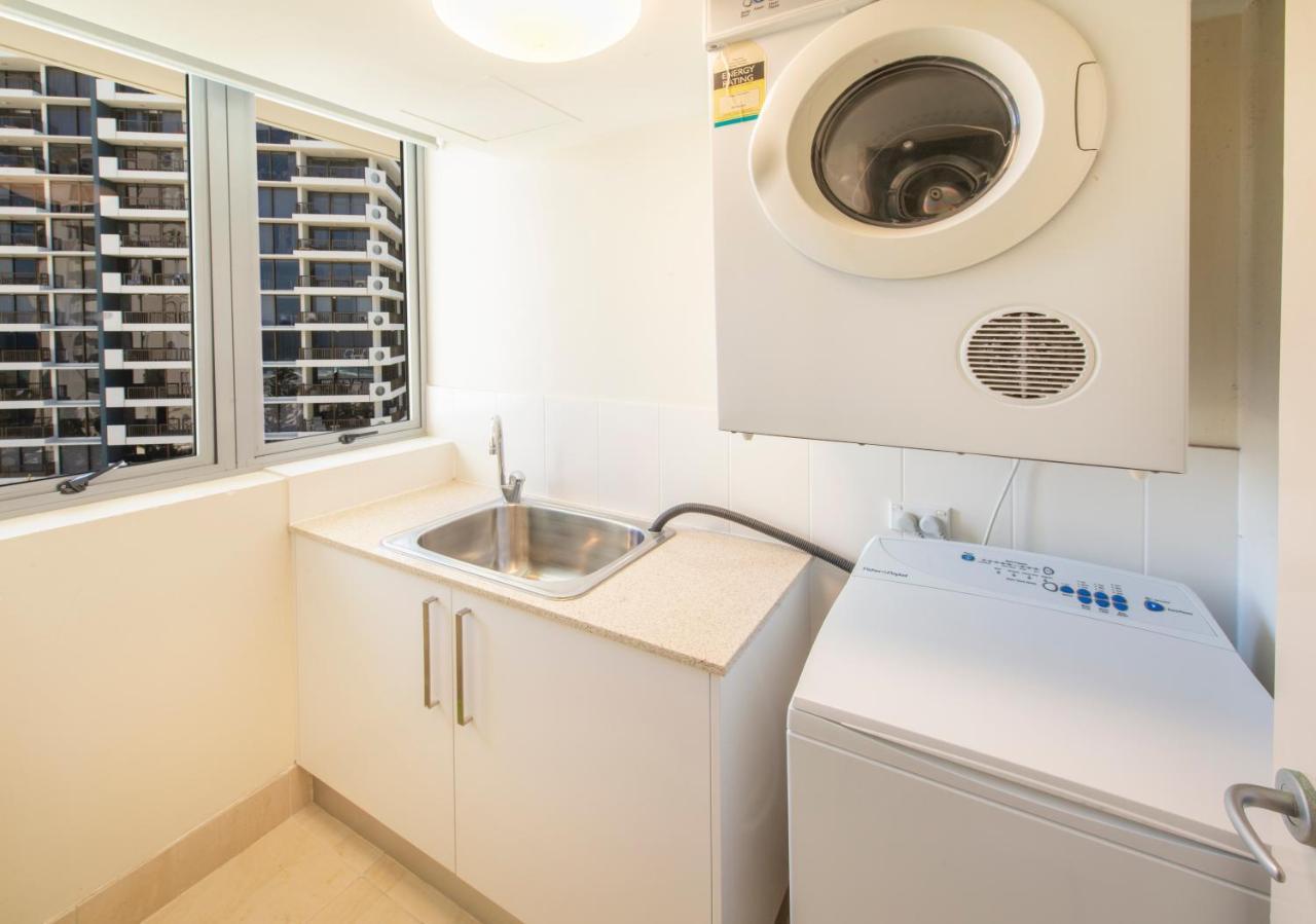 เบิร์คลีย์ ออน เดอะ บีช อพาร์ตเมนท์ Aparthotel โกลด์โคสต์ ภายนอก รูปภาพ