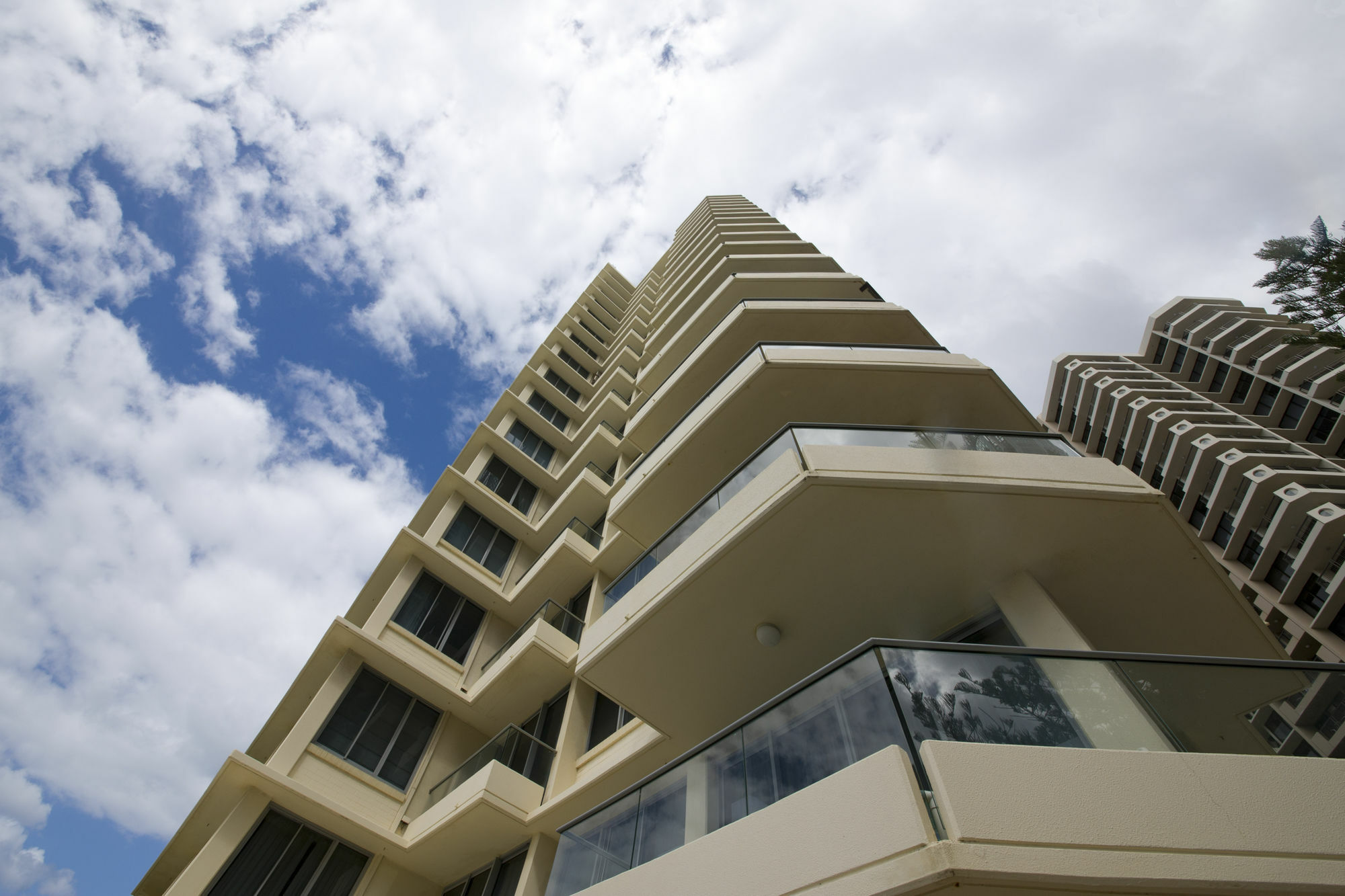 เบิร์คลีย์ ออน เดอะ บีช อพาร์ตเมนท์ Aparthotel โกลด์โคสต์ ภายนอก รูปภาพ