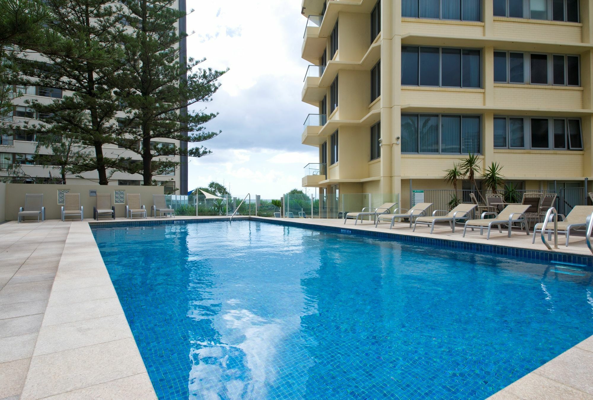 เบิร์คลีย์ ออน เดอะ บีช อพาร์ตเมนท์ Aparthotel โกลด์โคสต์ ภายนอก รูปภาพ